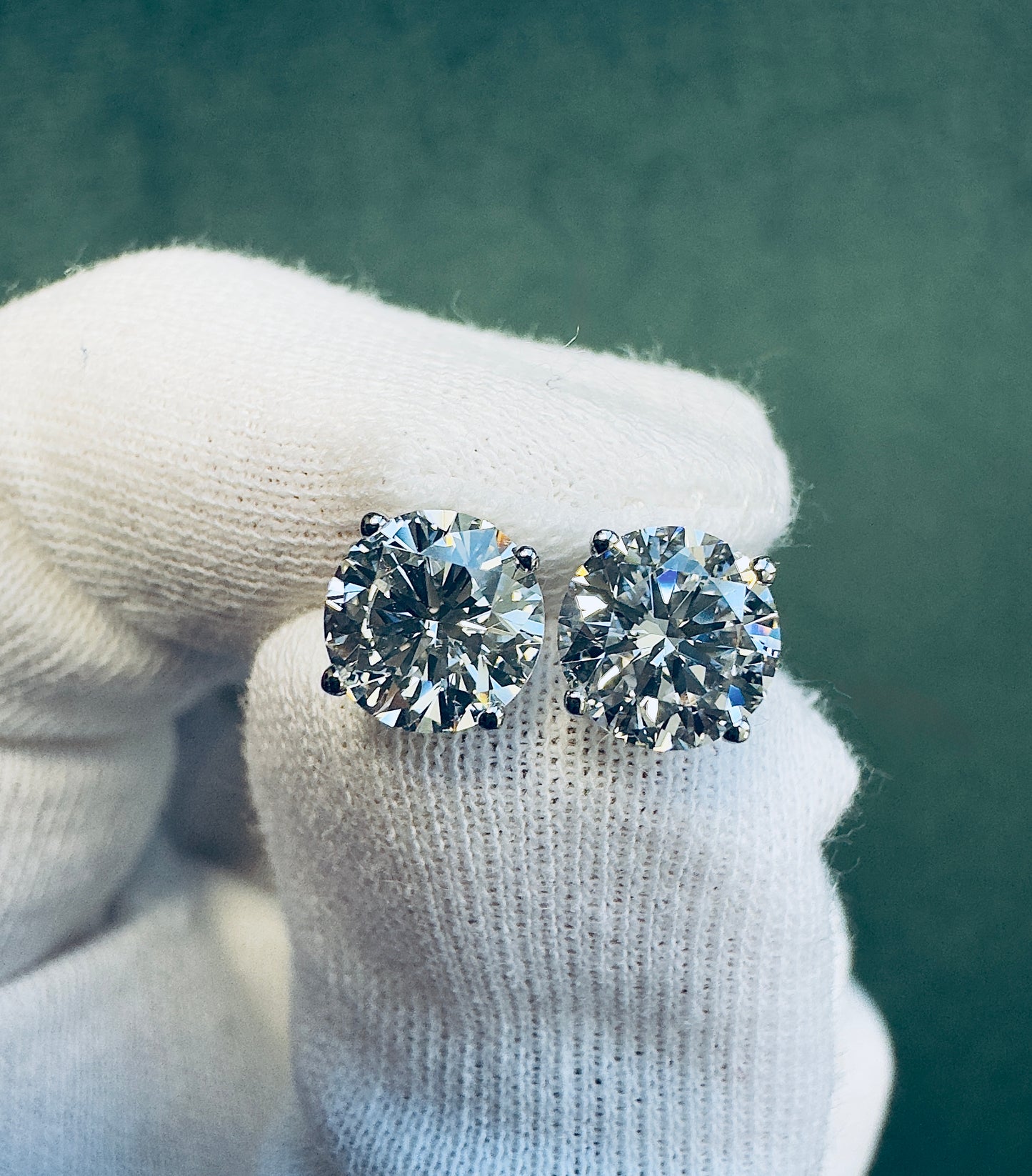 14K White Gold Diamond Stud Earrings